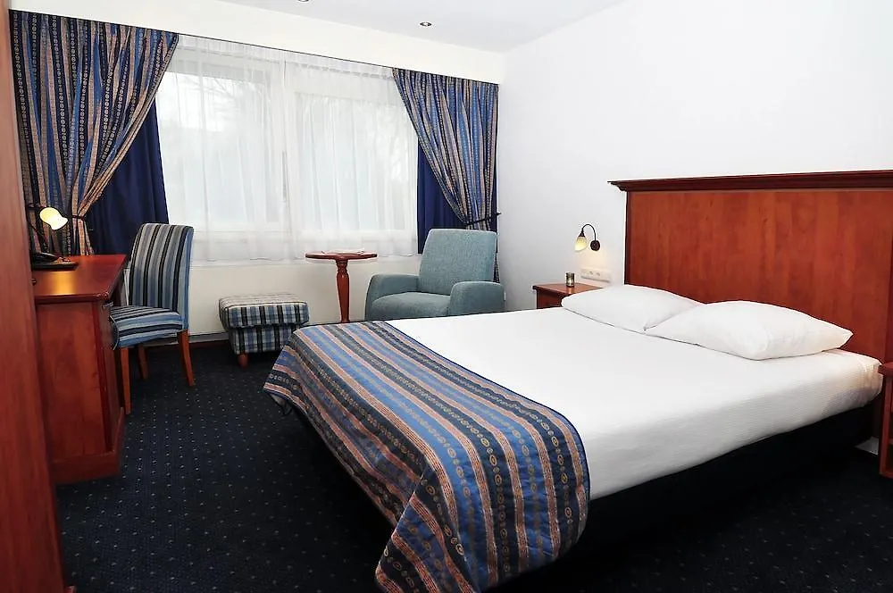 Boutique Hotel Herbergh Amsterdam Airport Free Parking Бадхоеведорп