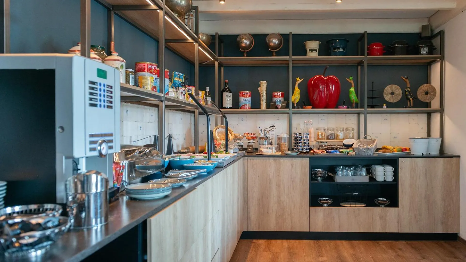 Boutique Hotel Herbergh Amsterdam Airport Free Parking Badhoevedorp Netherlands